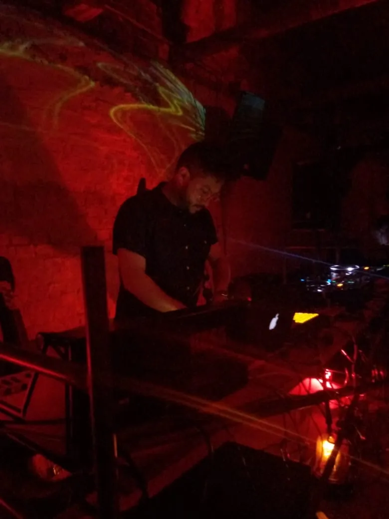 HOB live at the EMM Showcase (6)