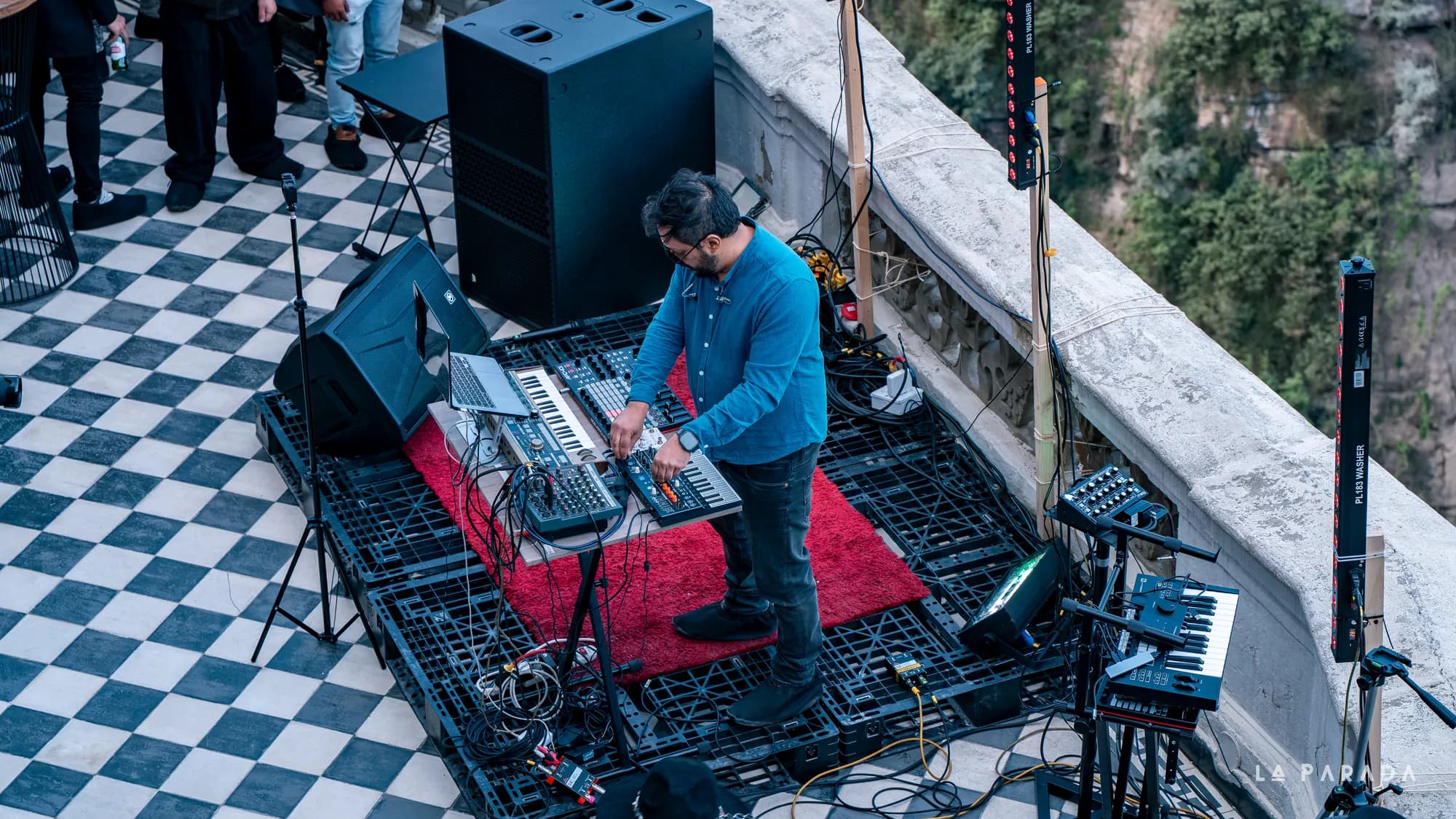 HOB live on the terrace at Salto del Tequendama (4)