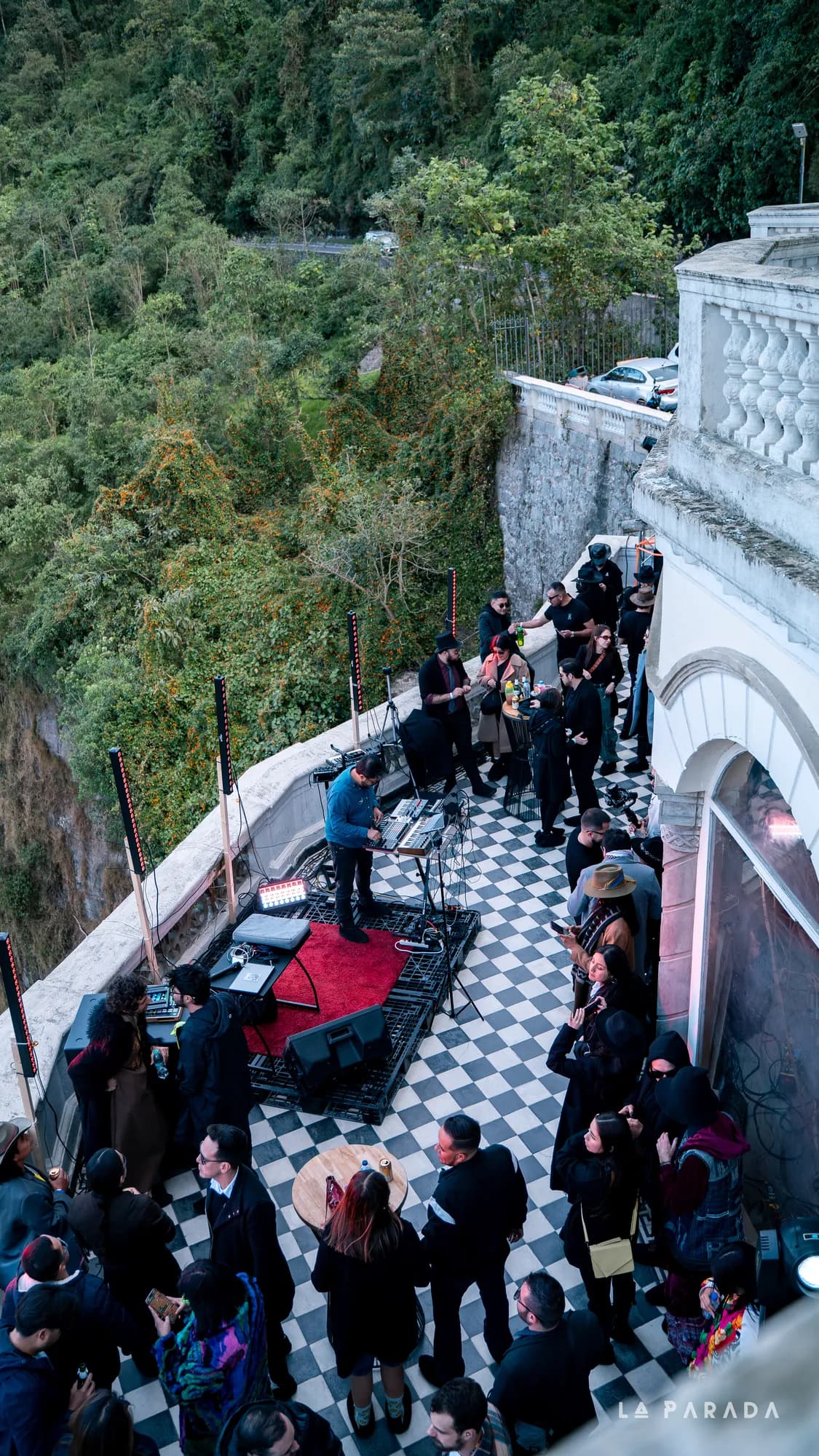HOB live on the terrace at Salto del Tequendama (6)