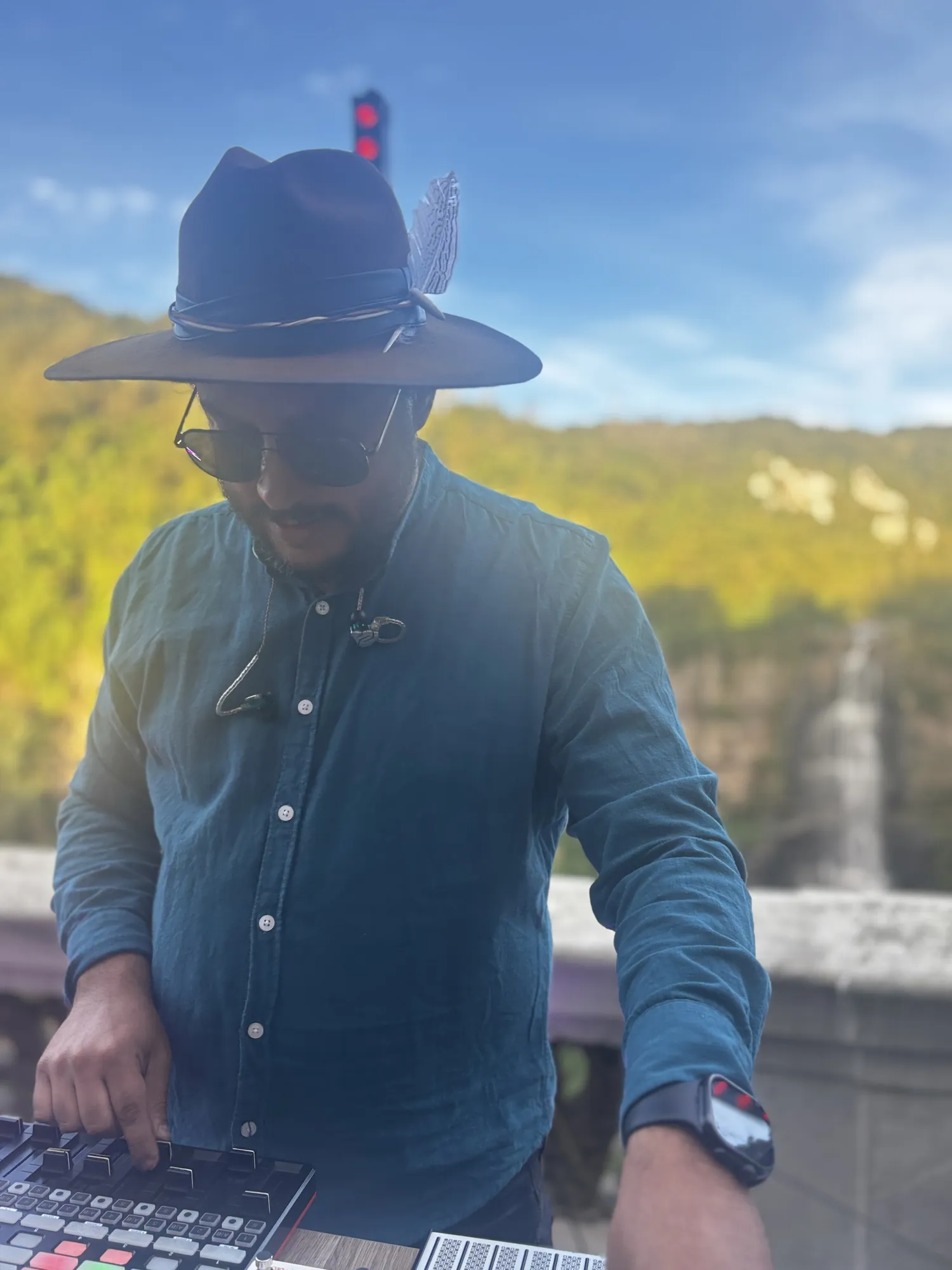 HOB live on the terrace at Salto del Tequendama (8)