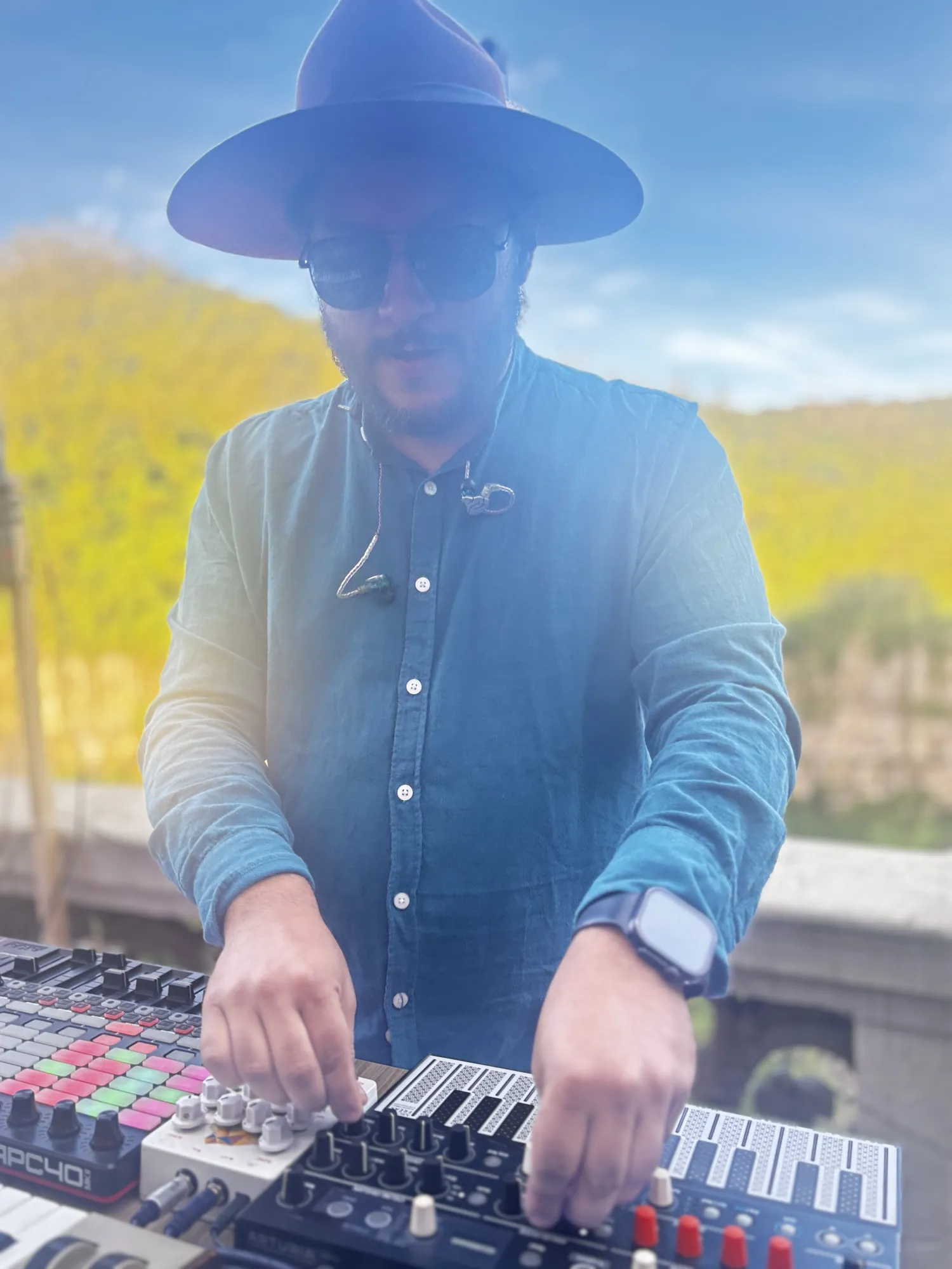 HOB live on the terrace at Salto del Tequendama (9)